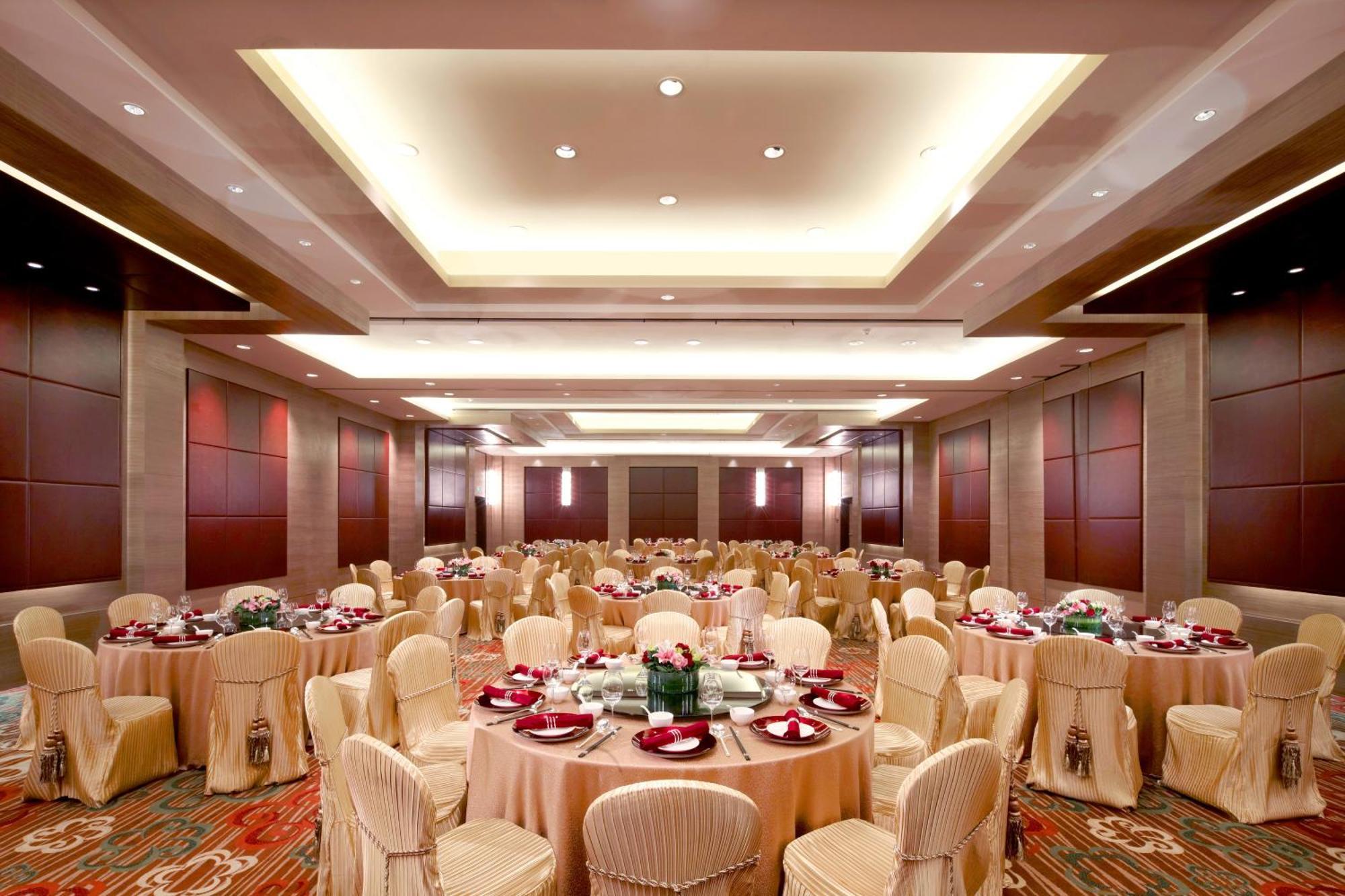 คอร์ตยาร์ด คุนซาน Hotel ภายนอก รูปภาพ